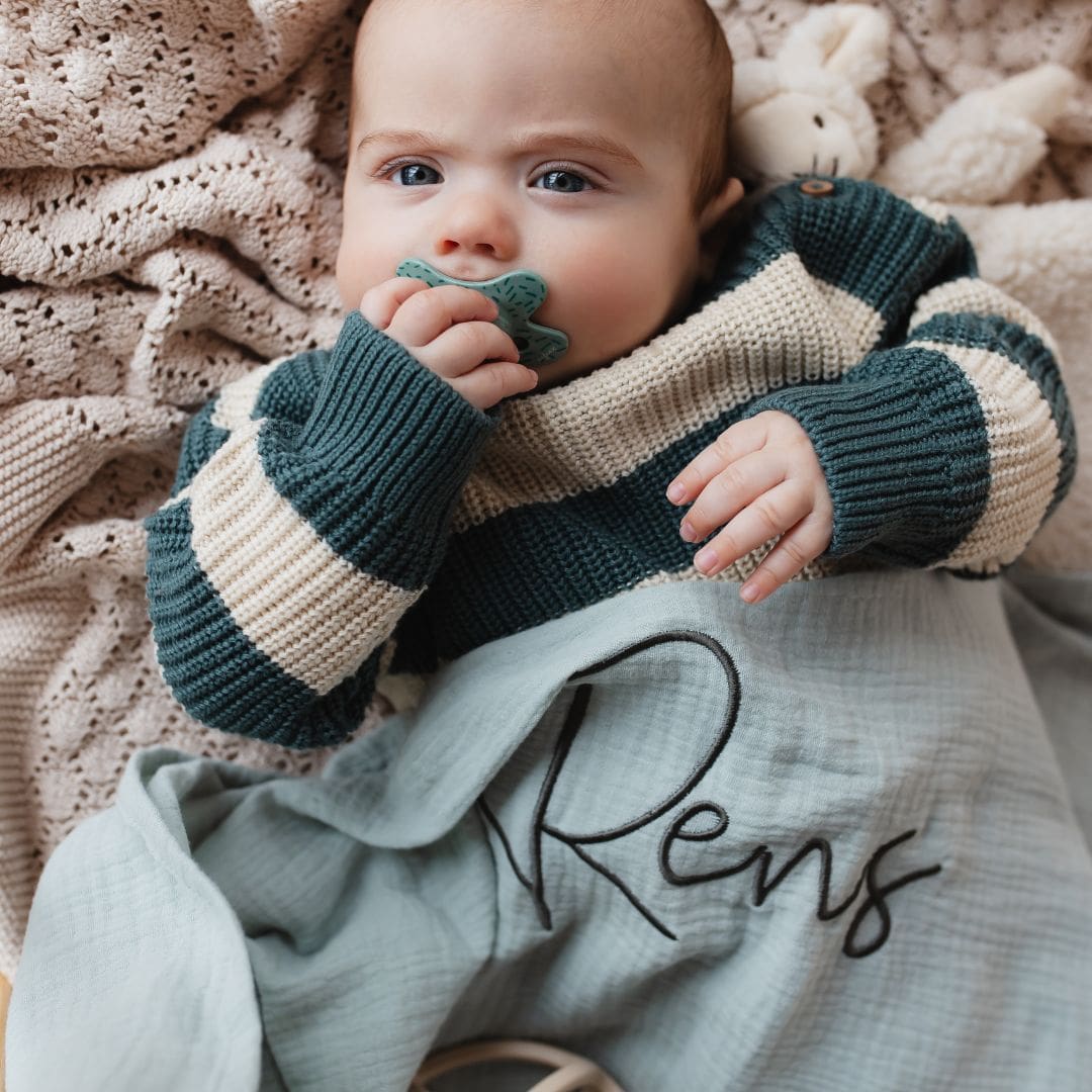 Studio Bambacht hydrofiele doek XL met naam in de kleur mint groen