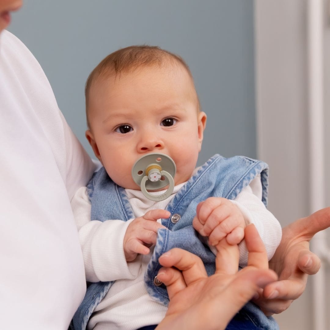 BIBS Studio Collection Jasmine bloemenprint met ronde speen van natuurrubber