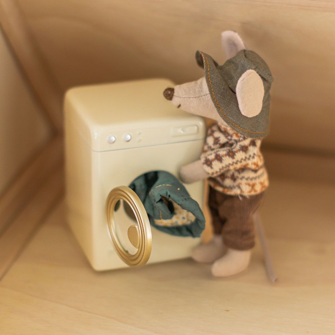 Maileg wasmachine met hiker muis