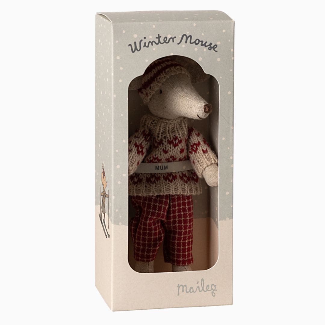 Maileg mama winter muis met ski set - rood