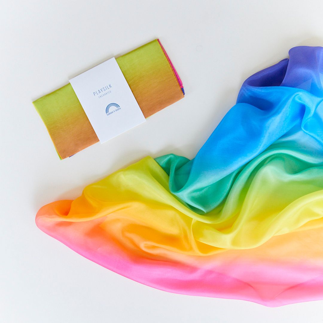 Sarahs silks zijden speeldoek middel enchanted regenboog