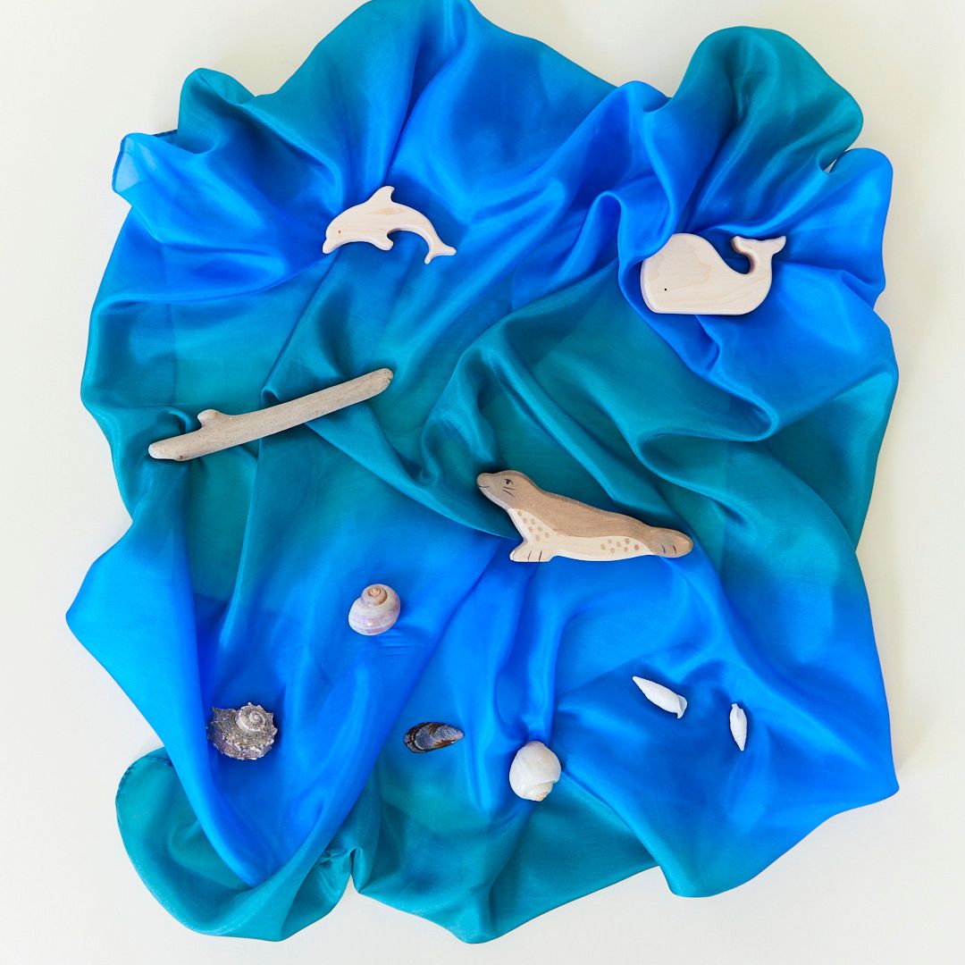 Zijden speeldoek van Sarah's Silks middel earth oceaan blauw