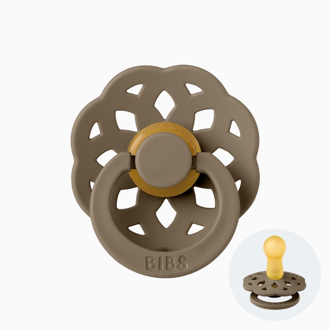 BIBS boheme fopspeen met natuurrubber speen in de kleur dark oak bruin