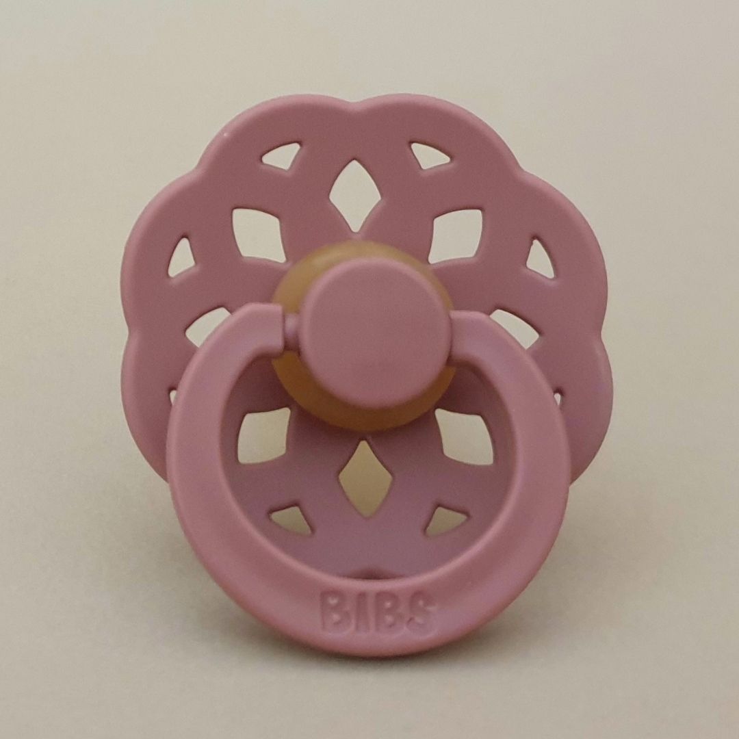 BIBS boheme fopspeen met natuurrubber speen in de kleur woodchuck rood