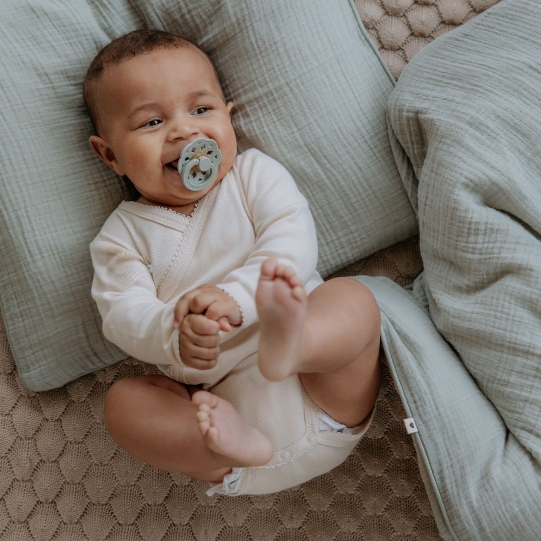 bibs boheme fopspeen met natuurrubber speen in de kleur sage oud groen