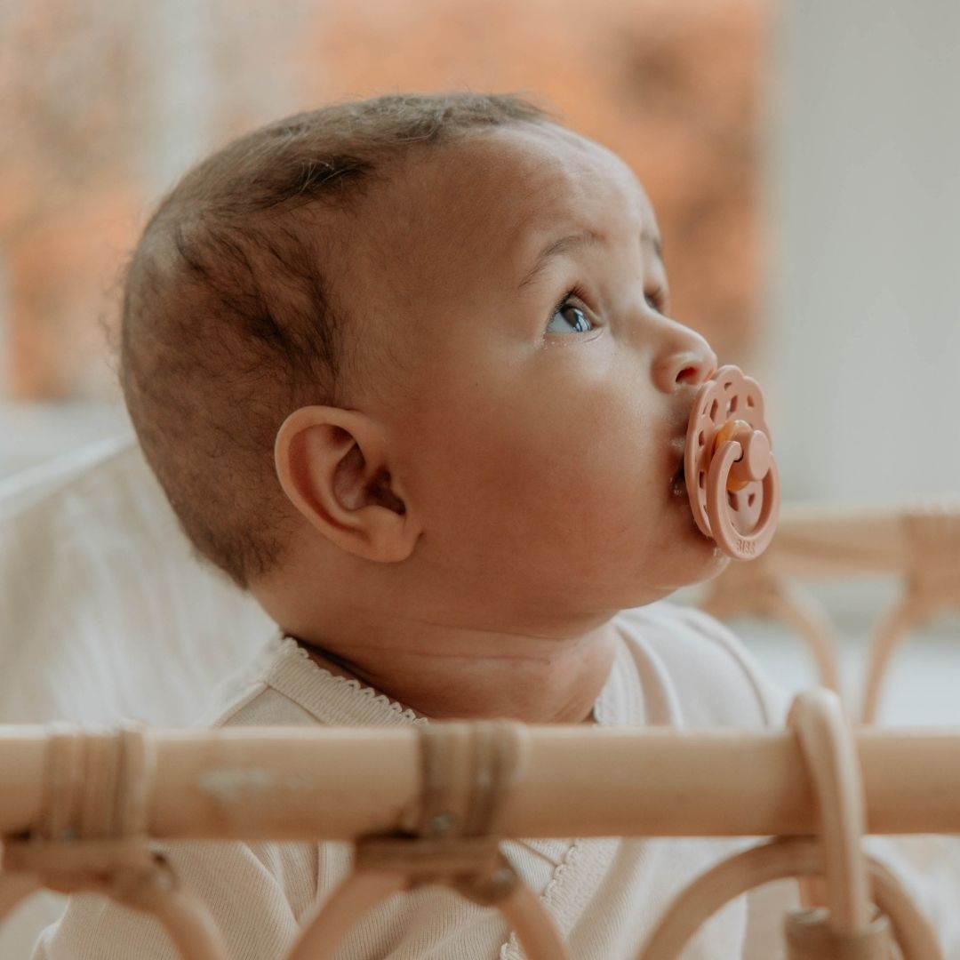 BIBS boheme fopspeen met natuurrubber speen in de kleur peach