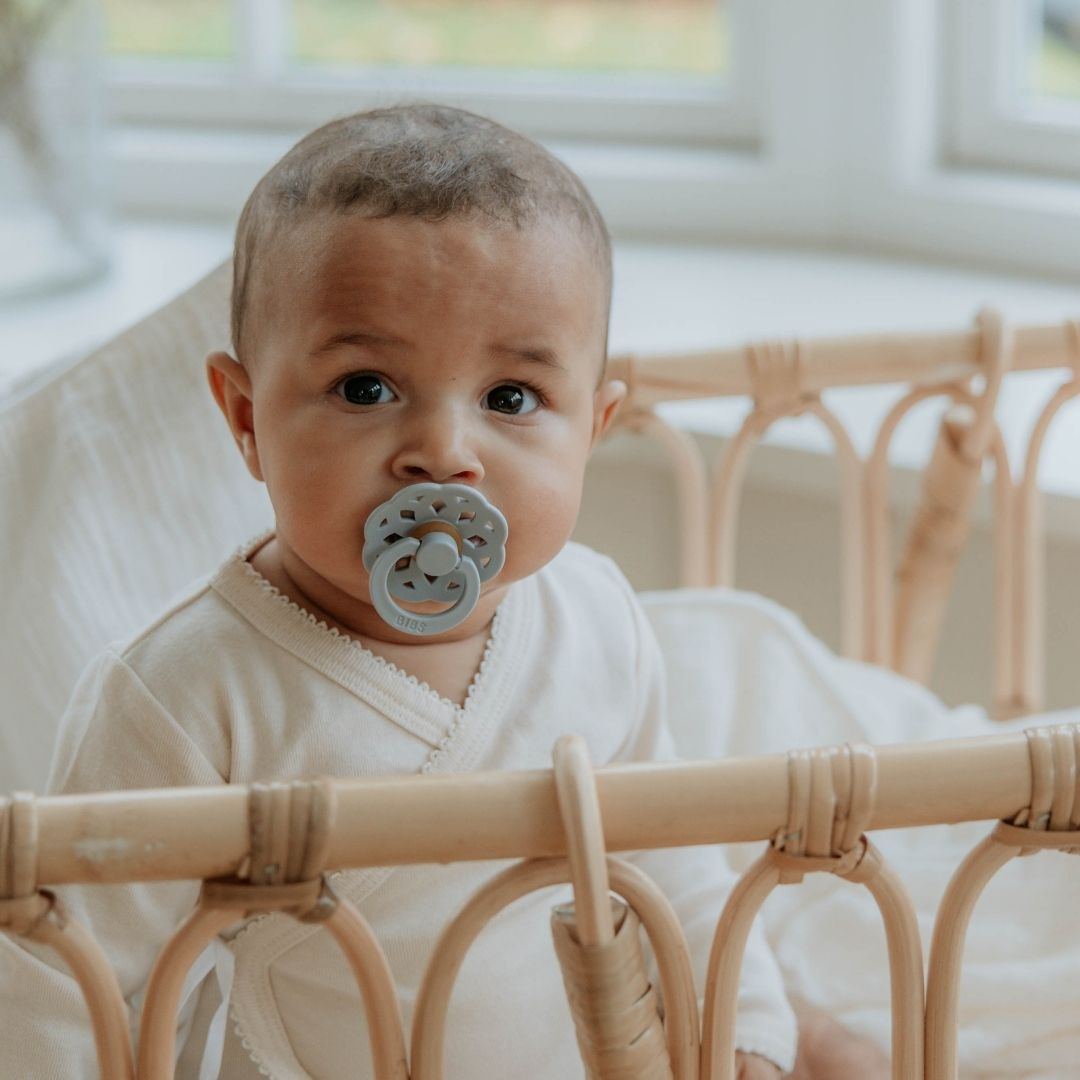 bibs boheme fopspeen met natuurrubber speen in de kleur sage oud groen