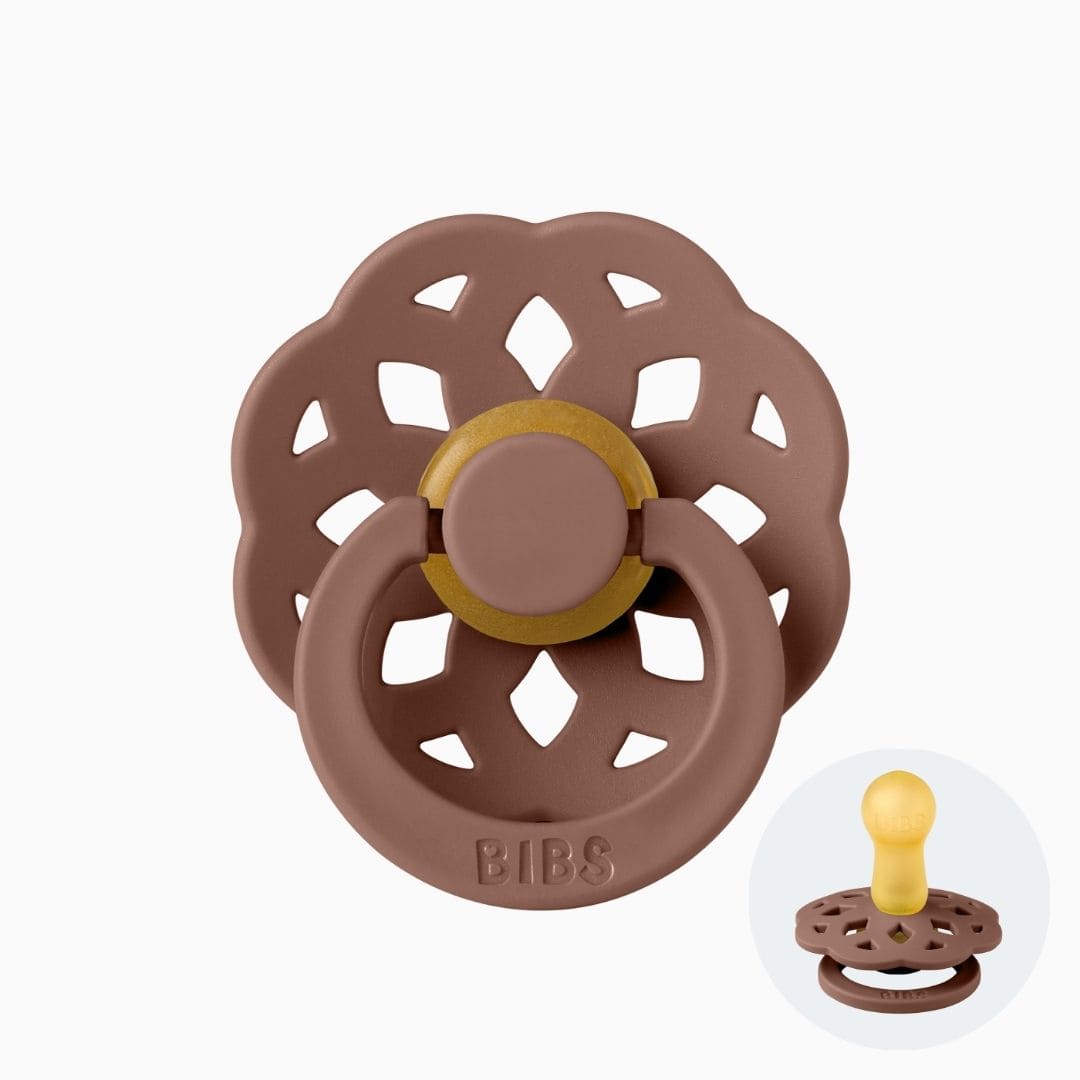 BIBS boheme fopspeen met natuurrubber speen in de kleur woodchuck rood