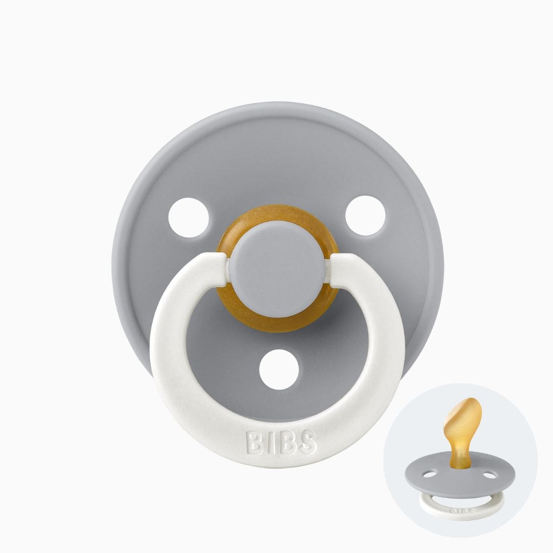 BIBS glow in the dark fopspeen met anatomische speen in de kleur cloud grijs