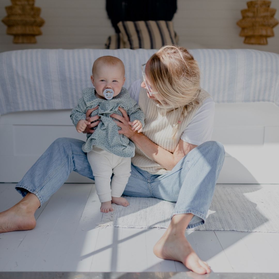 BIBS colour fopspeen met natuurrubber speen in de kleur dusty blue