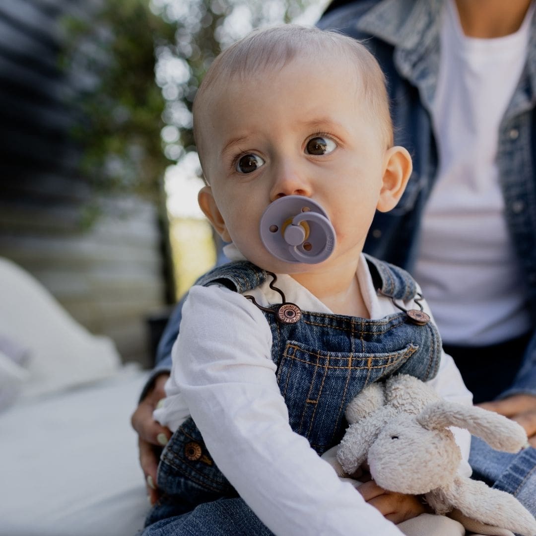 BIBS colour fopspeen met natuurrubber speen in de kleur fossil grey