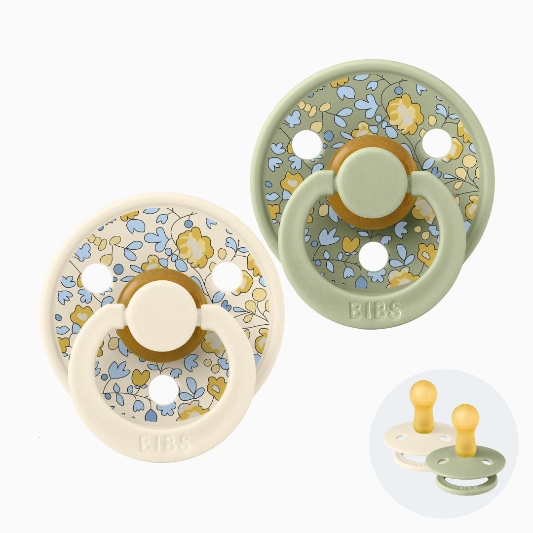 BIBS X LIBERTY fopspeen met ronde natuurrubber speen en bloemenprint Eloise in de kleur ivory wit en sage oudgroen