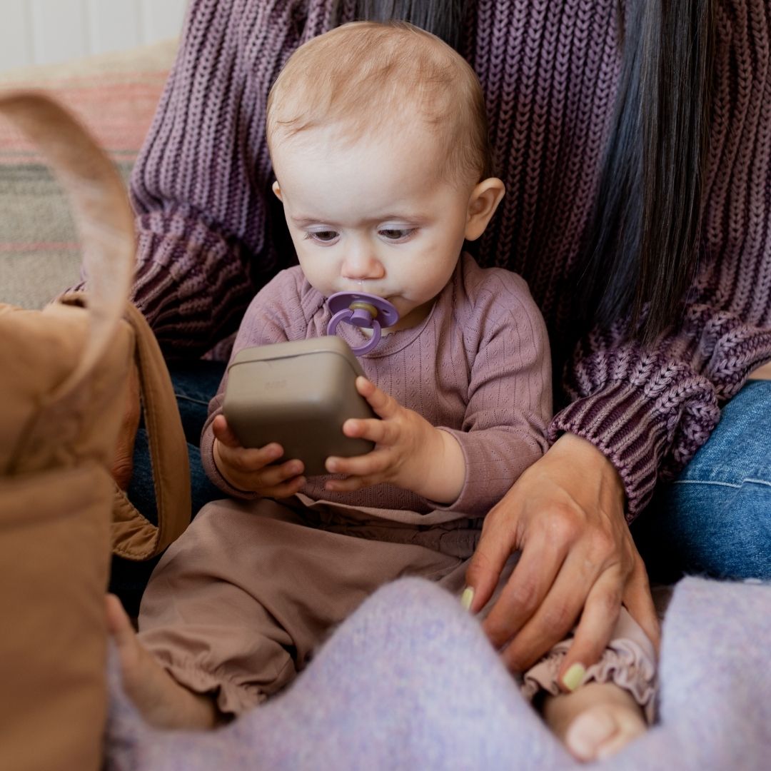 BIBS colour fopspeen met natuurrubber speen in de kleur mauve