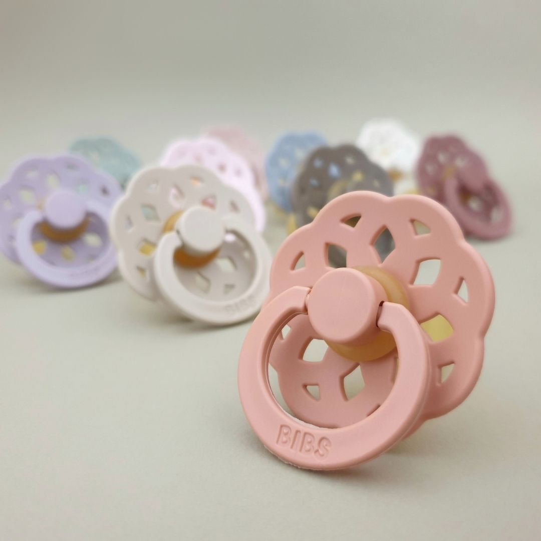 BIBS boheme fopspeen met natuurrubber speen in de kleur peach