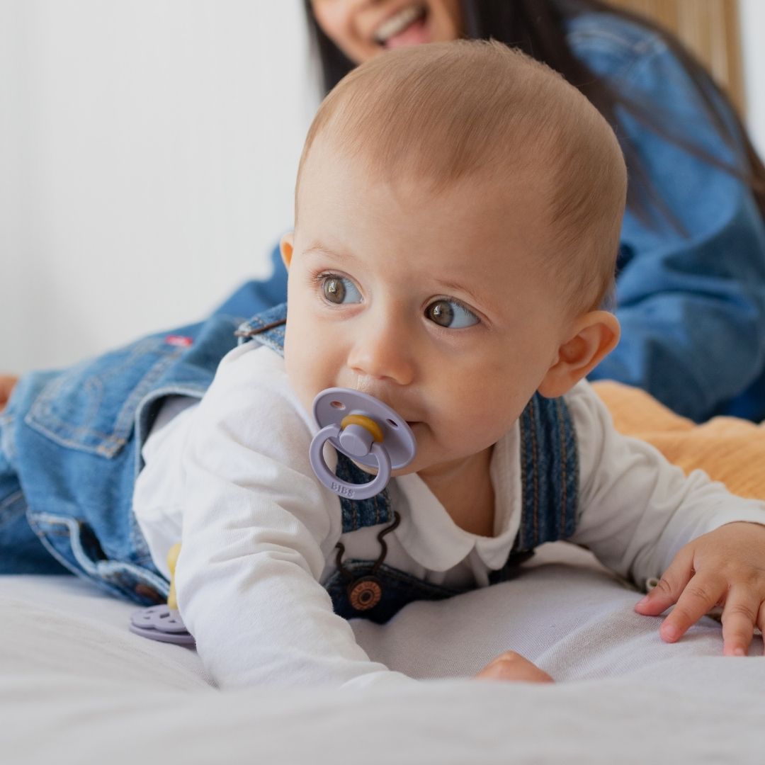 BIBS colour fopspeen met natuurrubber speen in de kleur fossil grey