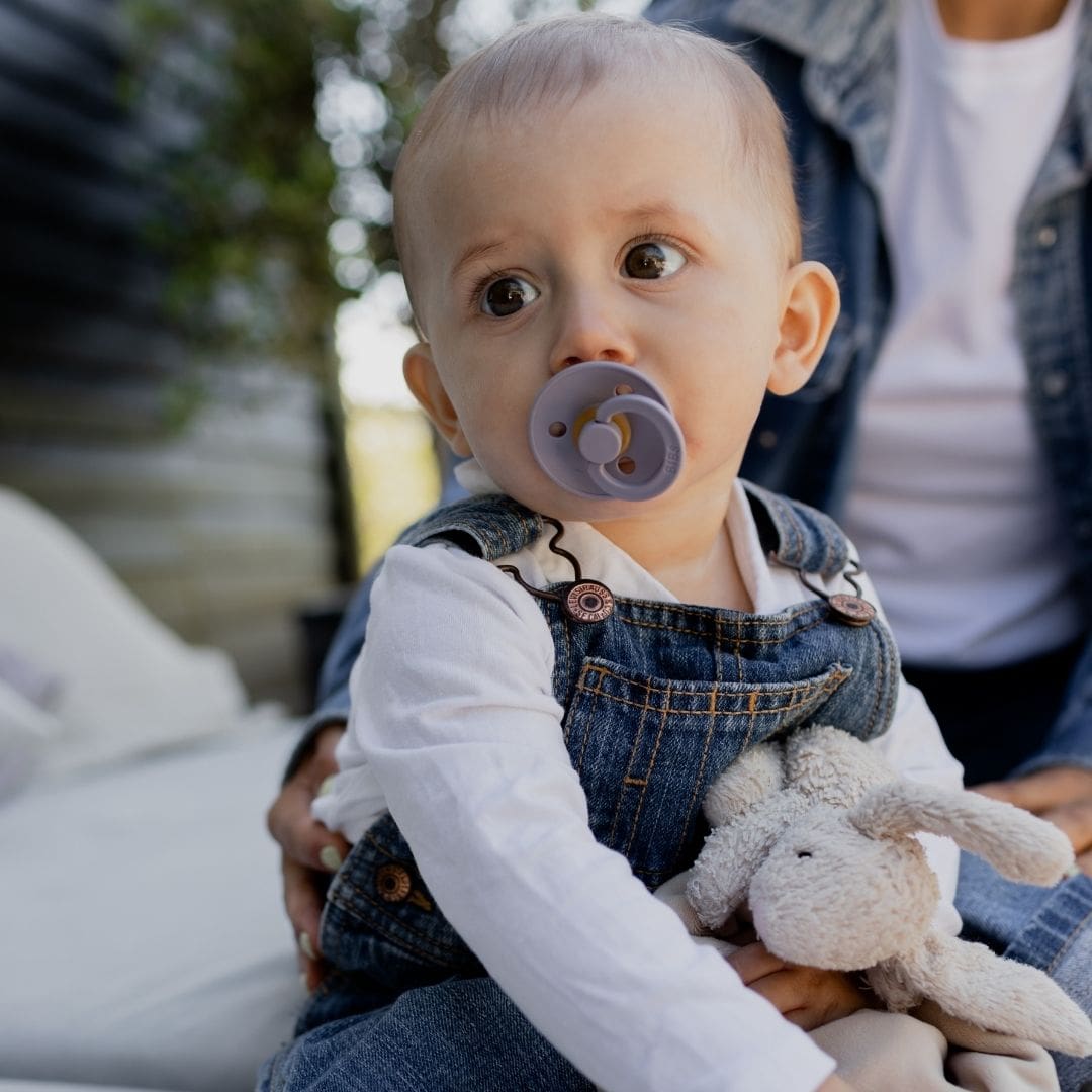 BIBS colour fopspeen met natuurrubber speen in de kleur mauve