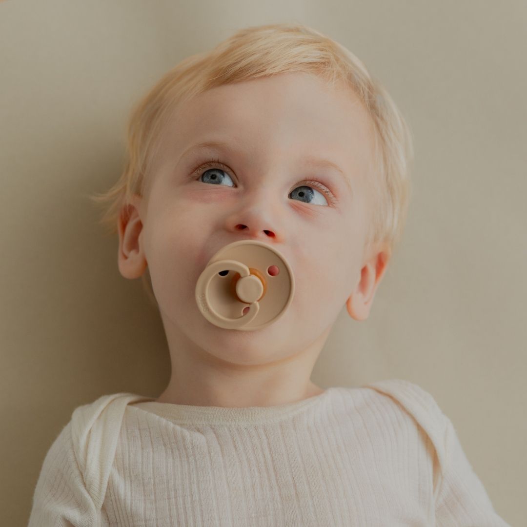 BIBS colour fopspeen met natuurrubber speen in de kleur vanilla