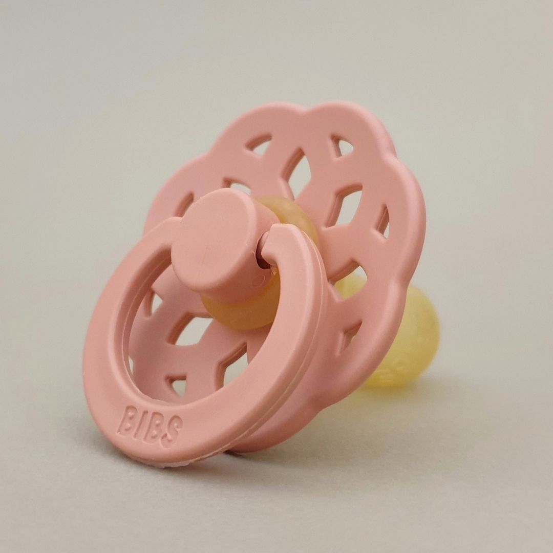 BIBS boheme fopspeen met natuurrubber speen in de kleur peach