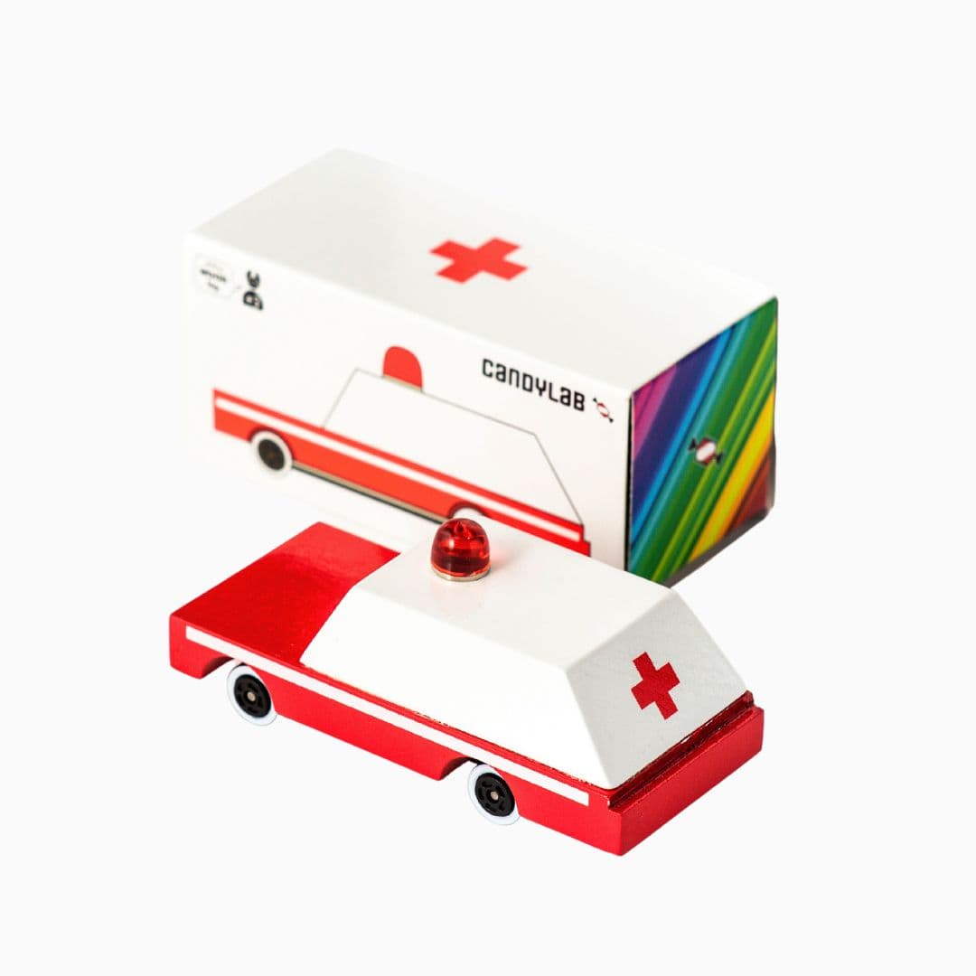 Candylab Toys houten speelgoedauto ambulance