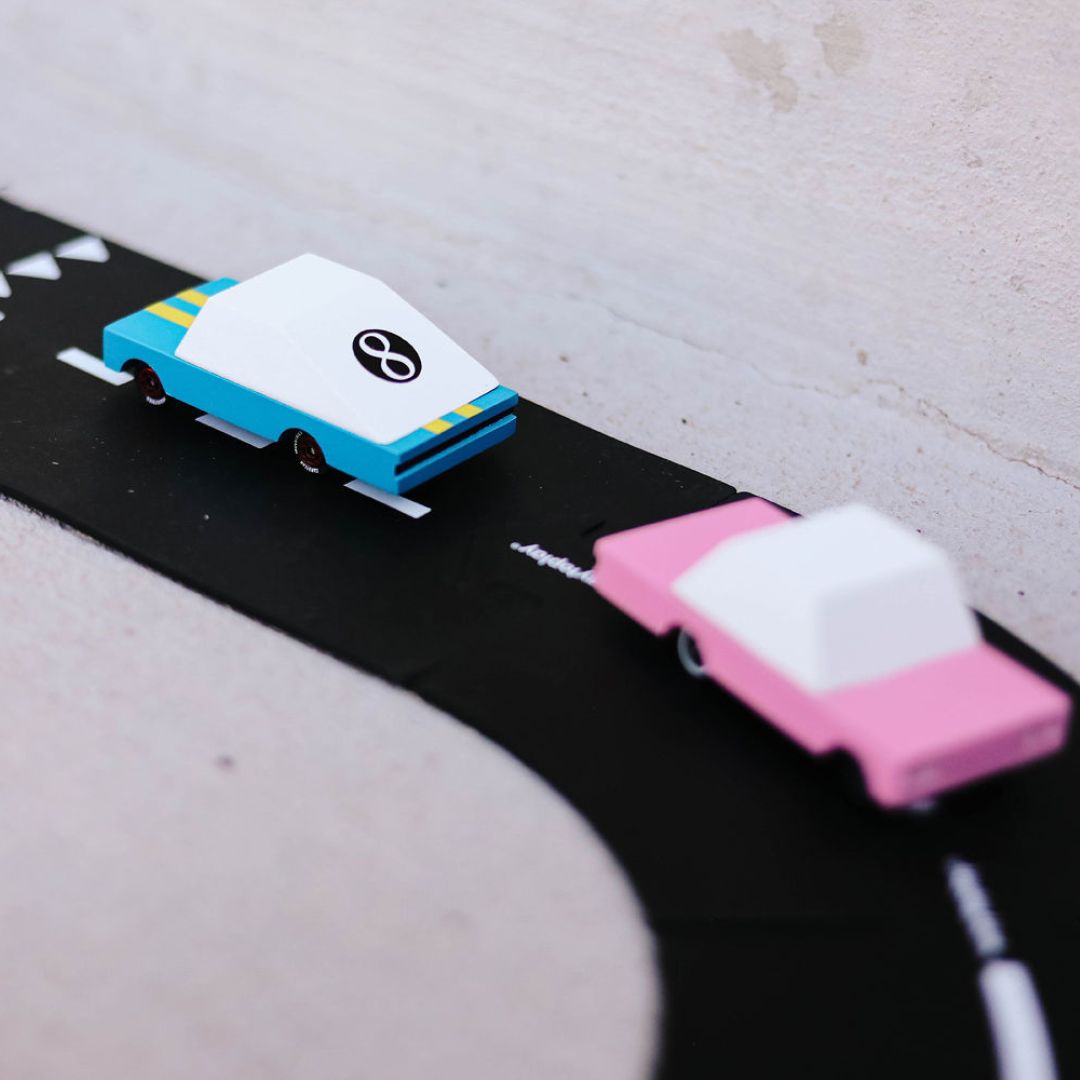 Candylab Toys raceauto Candycar Blue racer #8 van massief beukenhout