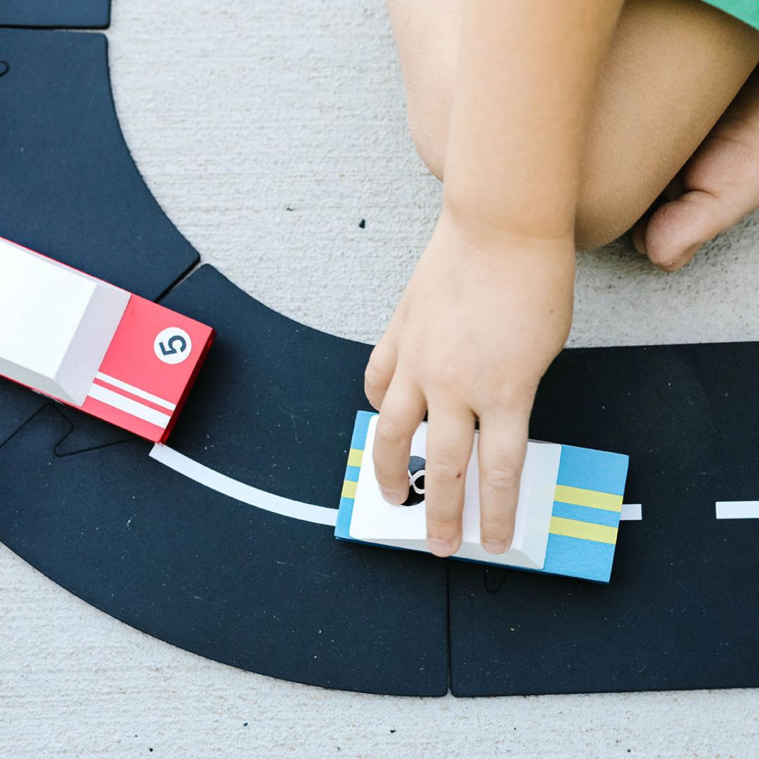 Candylab Toys raceauto Candycar Blue racer #8 van massief beukenhout