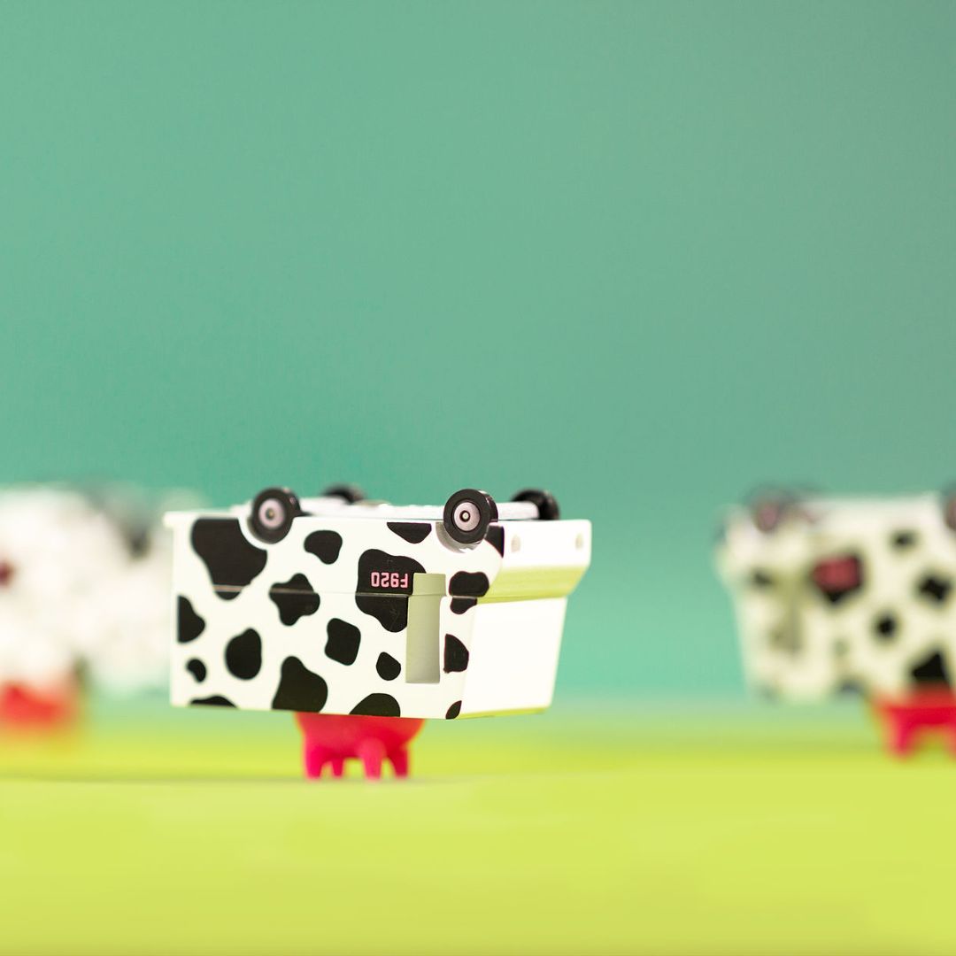 Candylab Moo Milk Van - Candycar