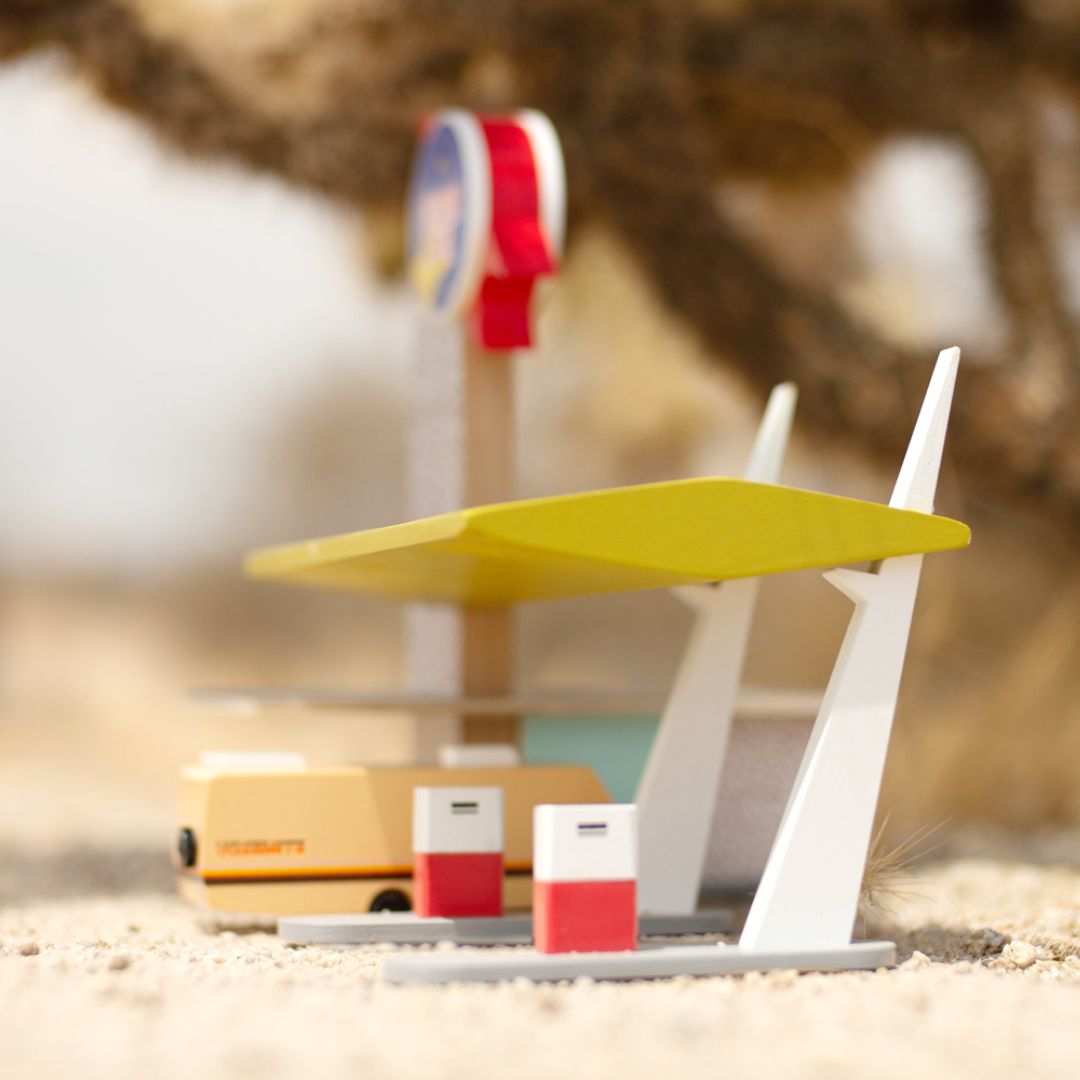 Candylab Rocket Fuel tankstation