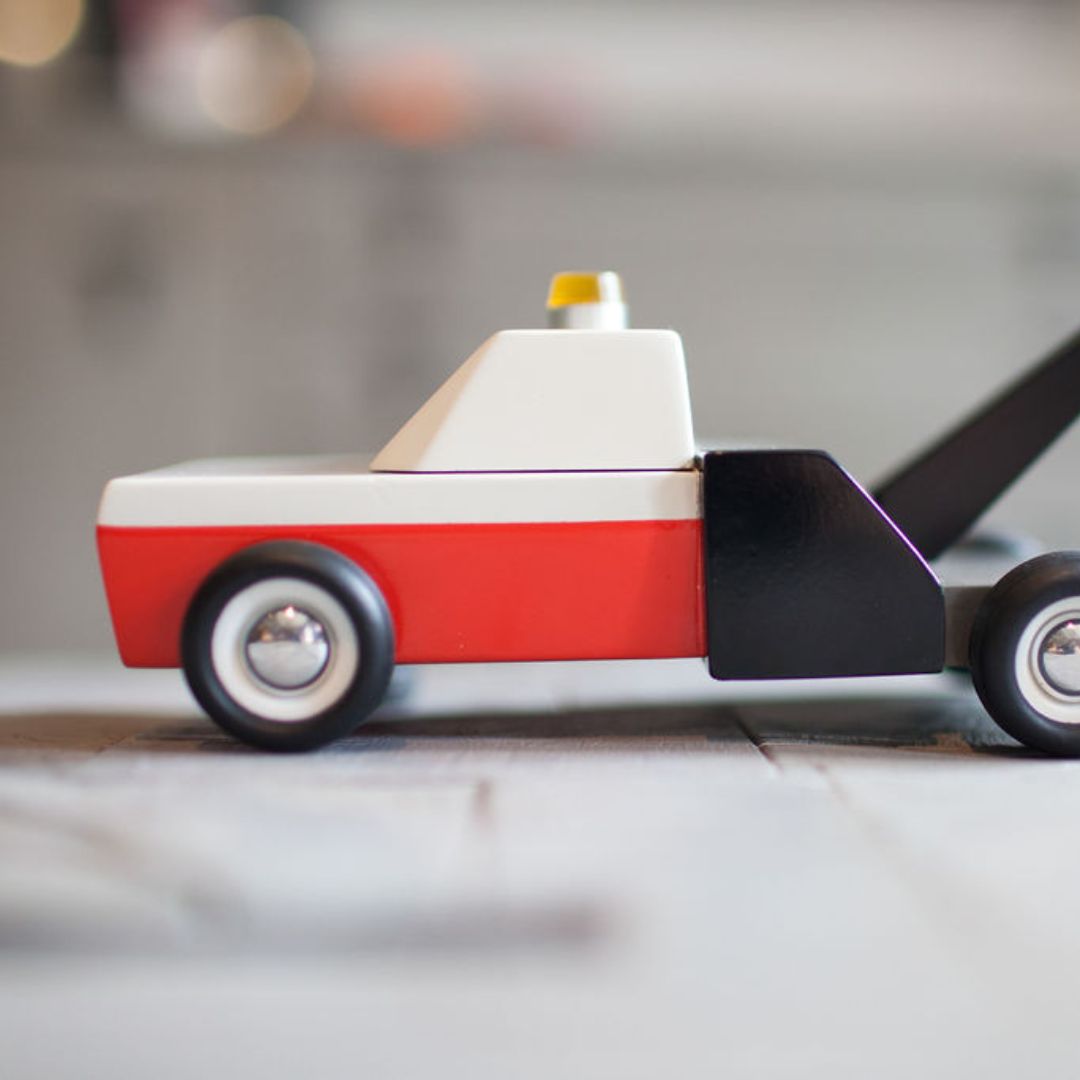 Candylab Toys houten speelgoed auto Americana towie sleepwagen van massief beukenhout