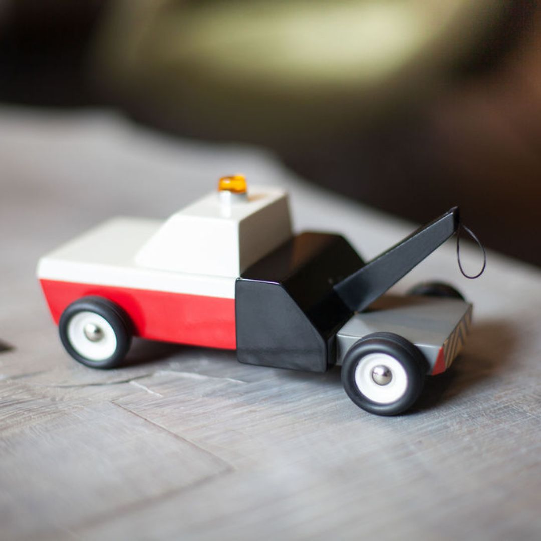 Candylab Toys houten speelgoed auto Americana towie sleepwagen van massief beukenhout