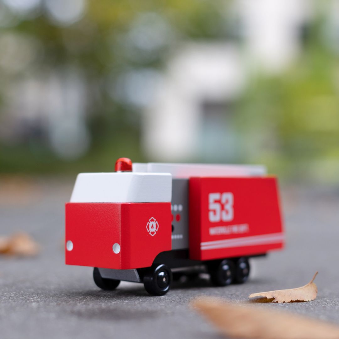 Candylab Toys houten speelgoedauto brandweerwagen