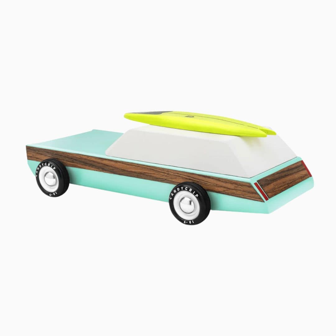 Candylab Toys houten speelgoedauto Americana Woodie Redux met surfplank van massief beukenhout