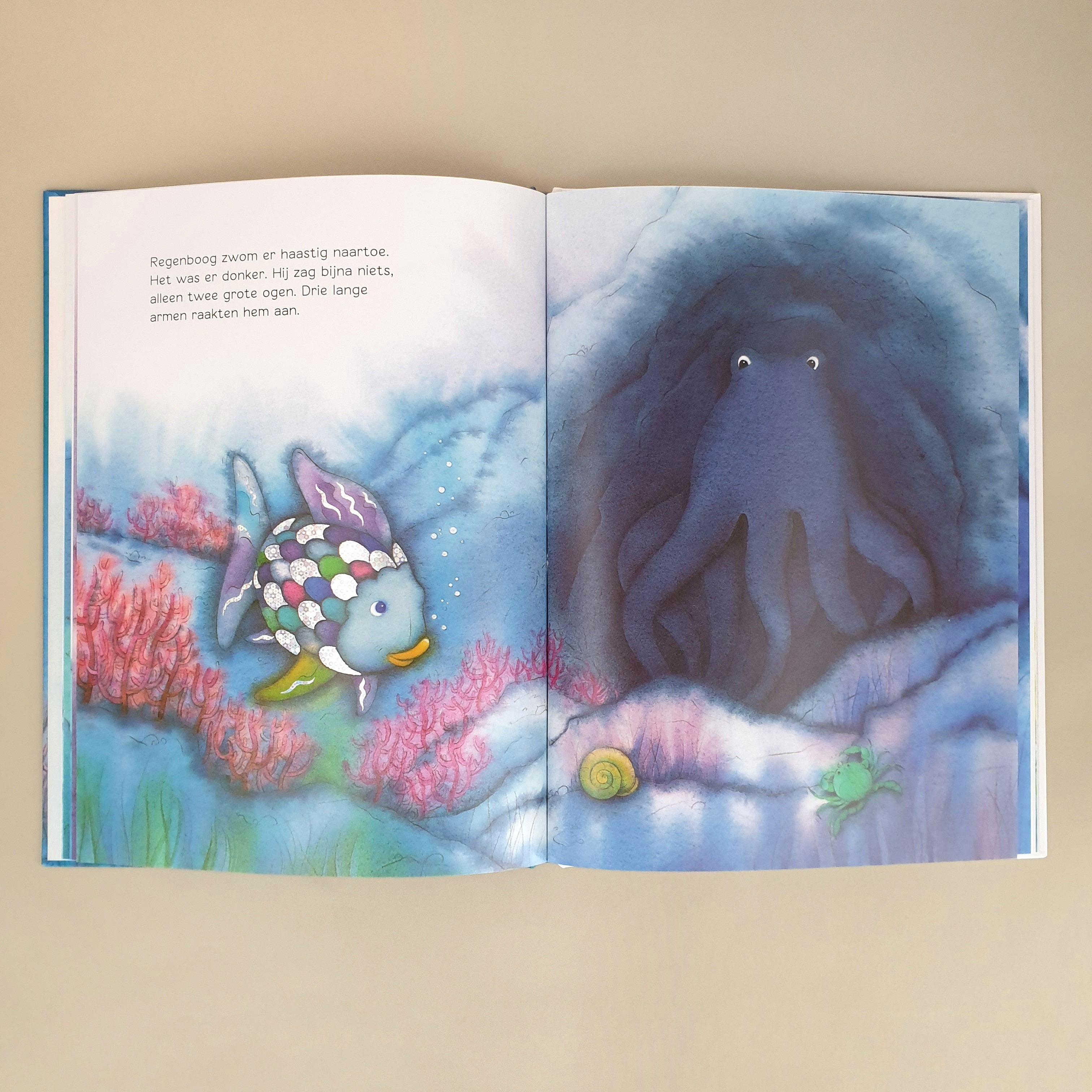 Prentenboek de Mooiste vis van de zee van auteur Marcus Pfister door uitgeverij De Vier Windstreken