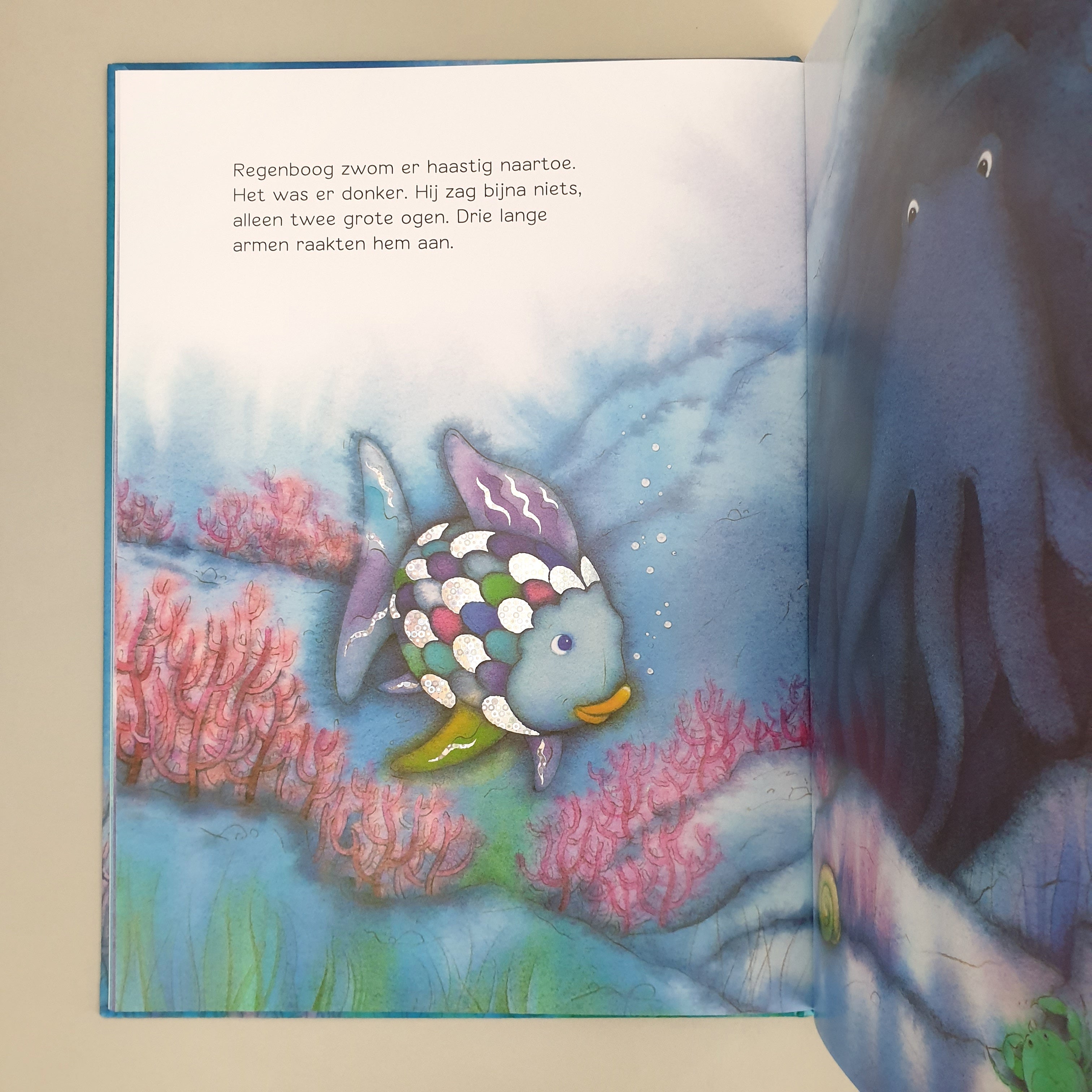 Prentenboek de Mooiste vis van de zee van auteur Marcus Pfister door uitgeverij De Vier Windstreken