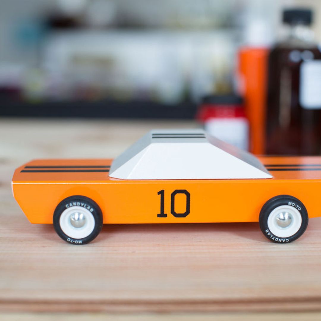Candylab Toys houten speelgoed raceauto American GT 10 oranje van massief beukenhout