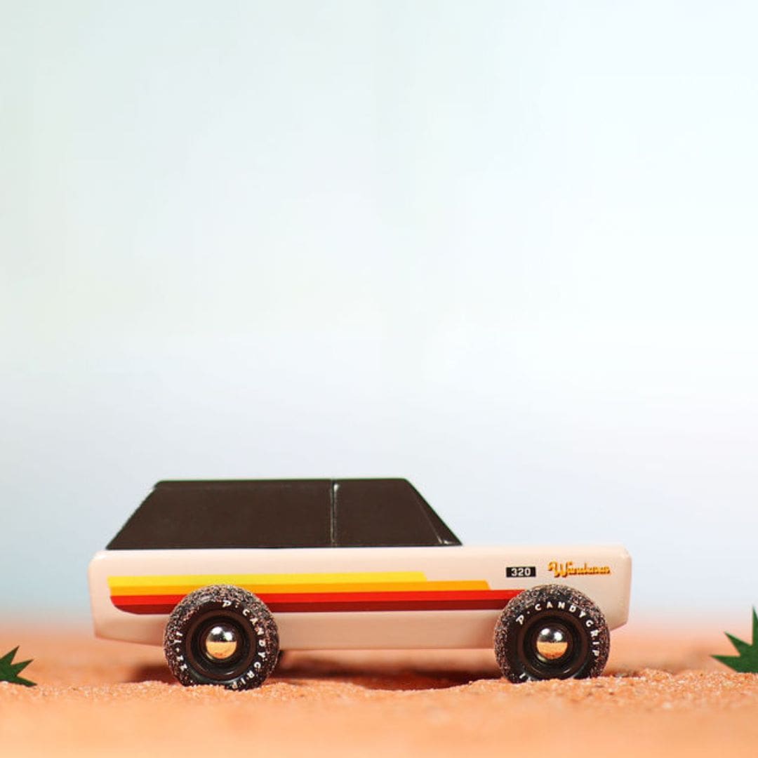 Candylab Toys houten speelgoed auto Americana Wanderer jeep massief beukenhout