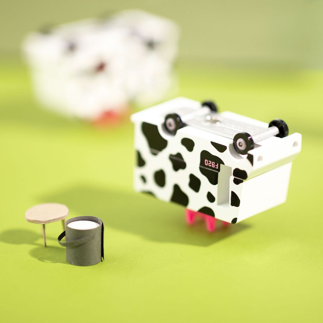 Candylab Moo Milk Van - Candycar