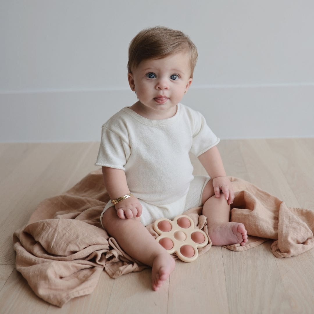 bloemvormige press toy rose van mushie