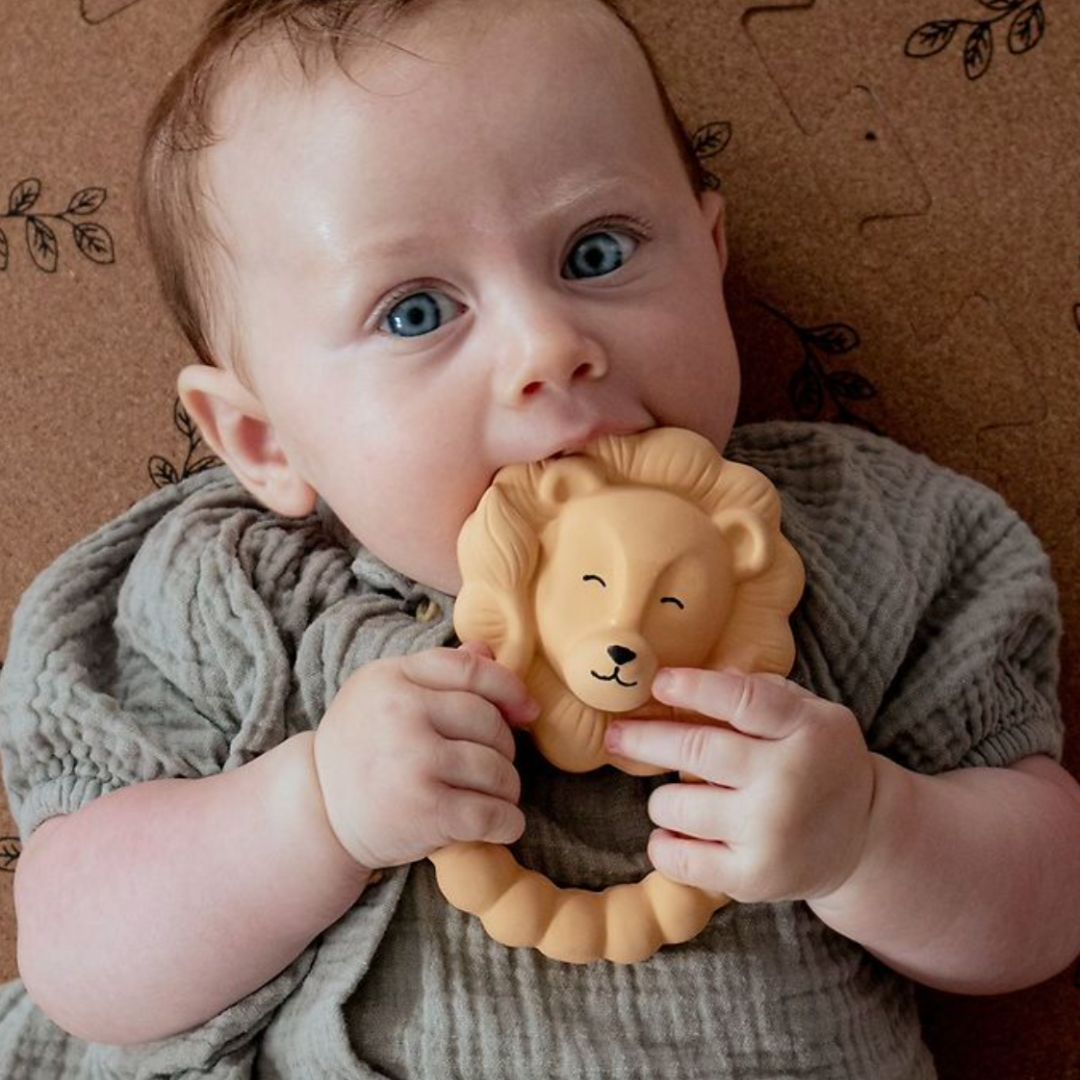 Natruba bijtring leeuw van 100% natuurlijk rubber