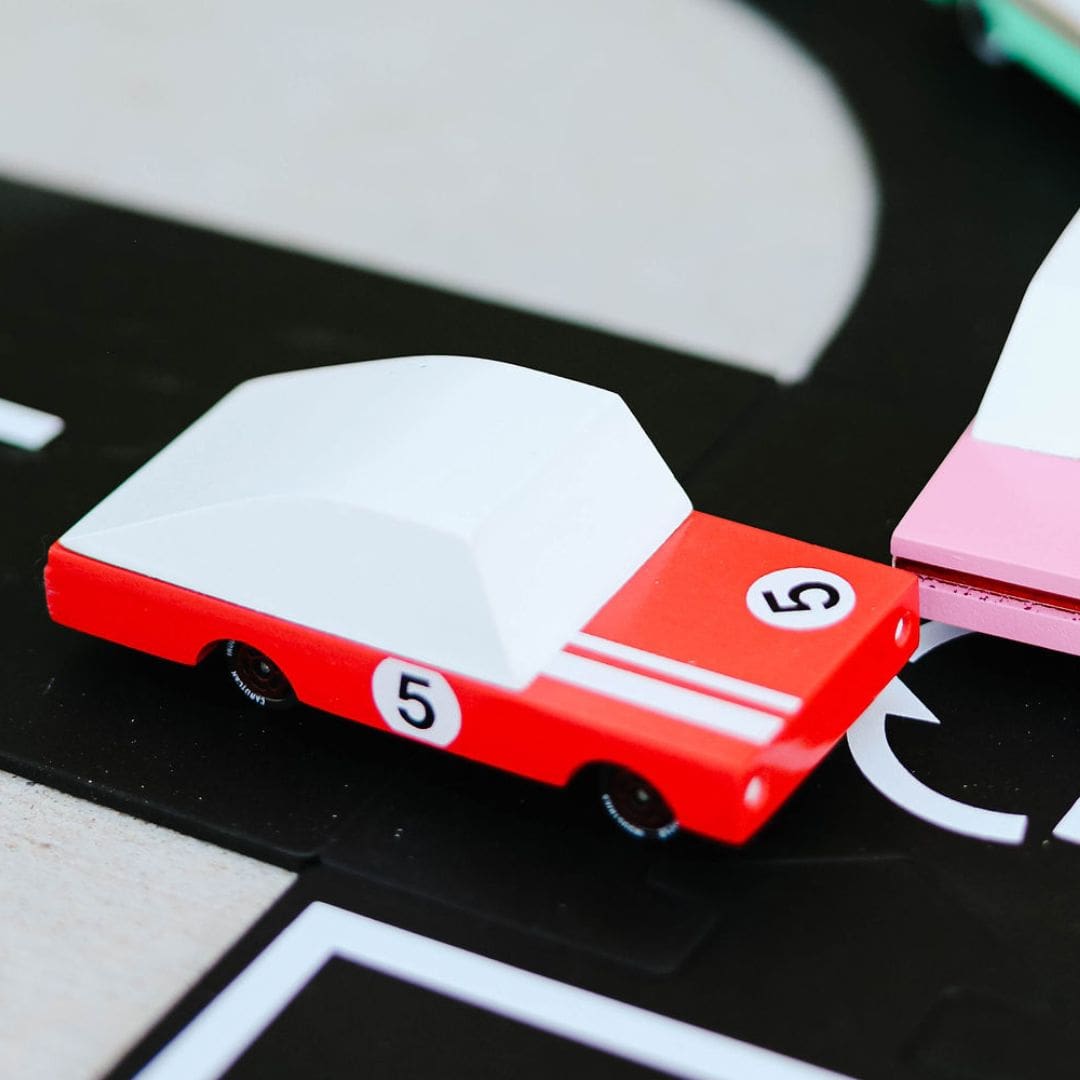 Candylab Toys speelgoed raceauto Candycar Red Racer #5 van massief beukenhout