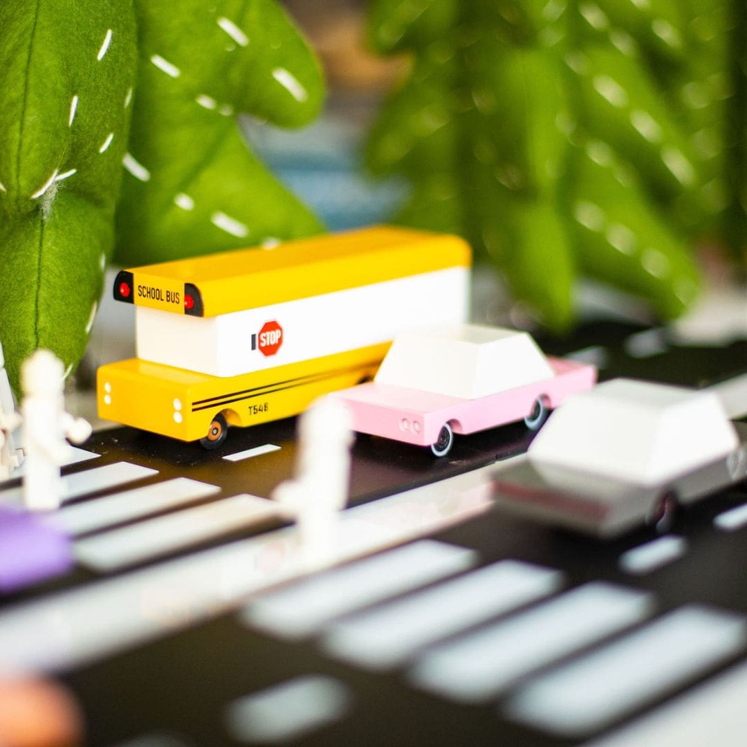 Candylab School Bus - Candycar