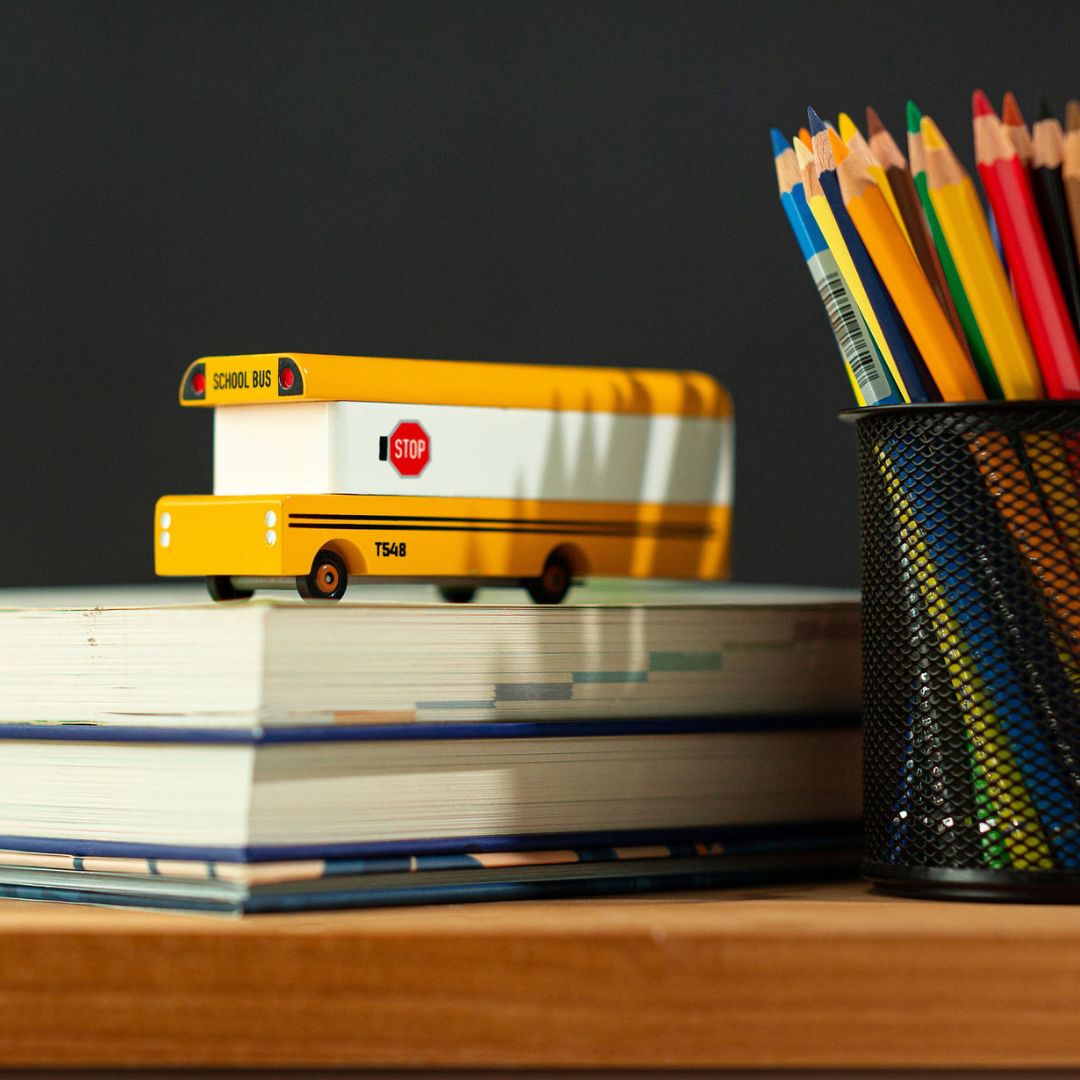 Candylab School Bus - Candycar