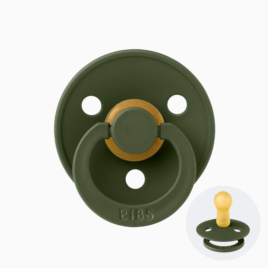BIBS colour fopspeen met natuurrubber speen in de kleur hunter green