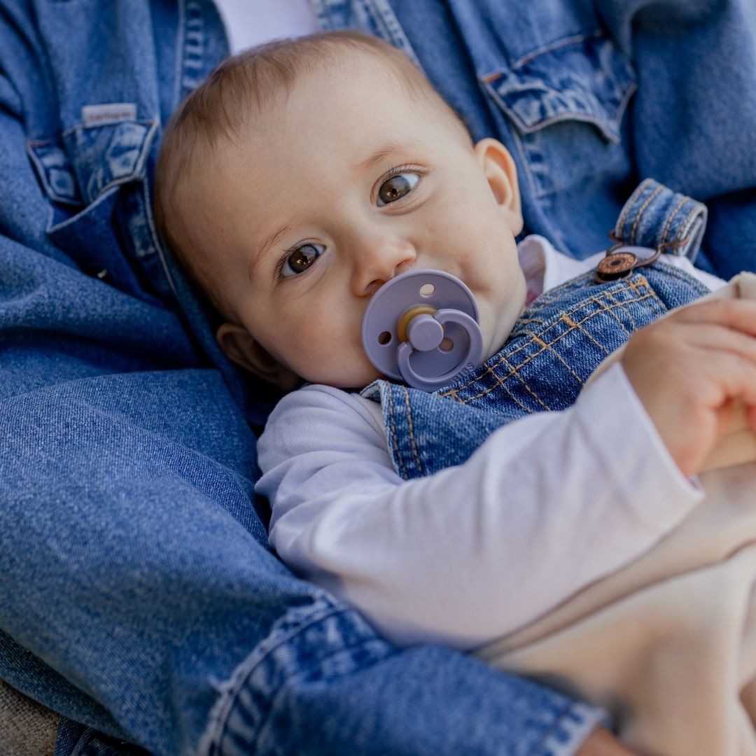 BIBS colour fopspeen met natuurrubber speen in de kleur fossil grey
