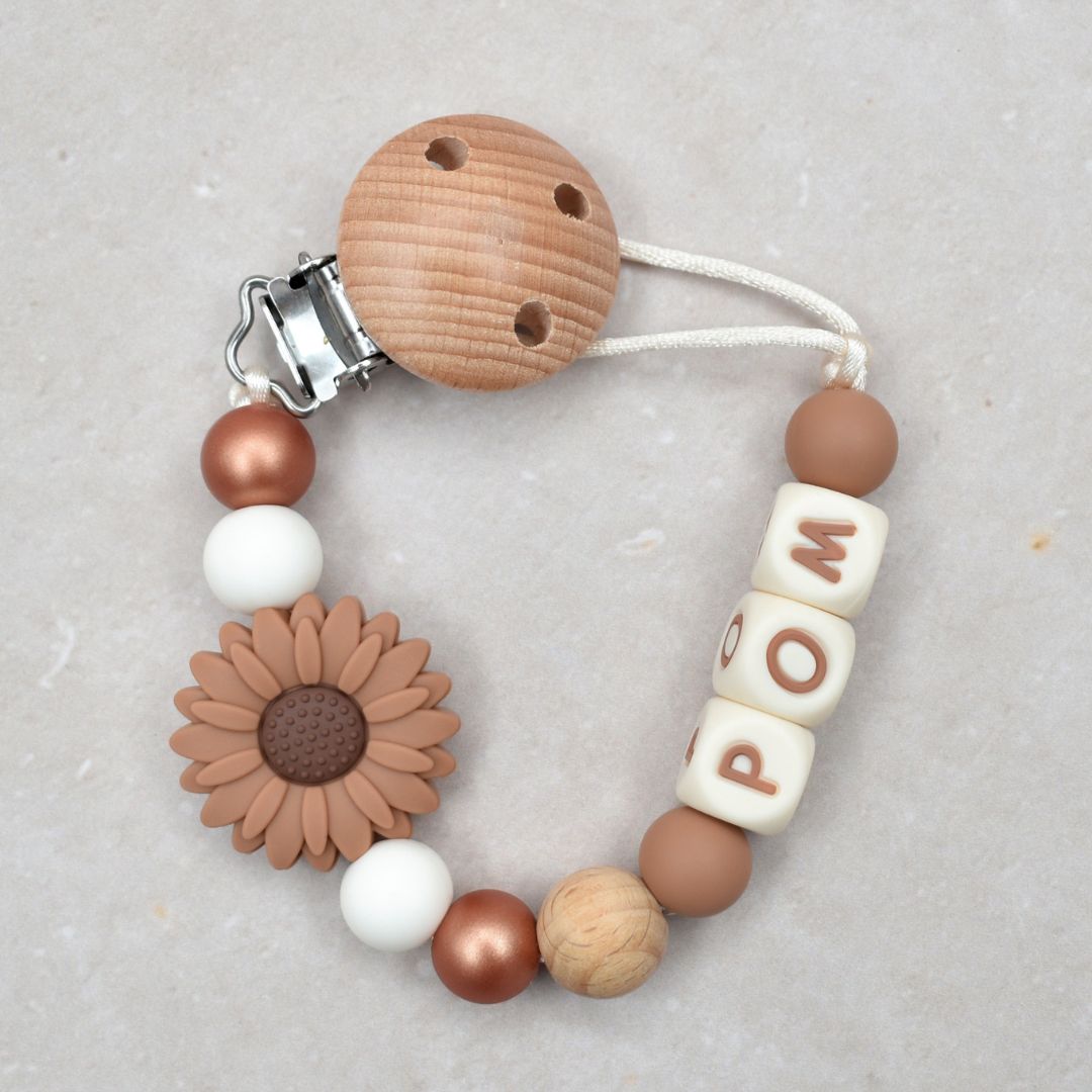 Speenkoord met naam madelief daisy brons Studio Bambacht