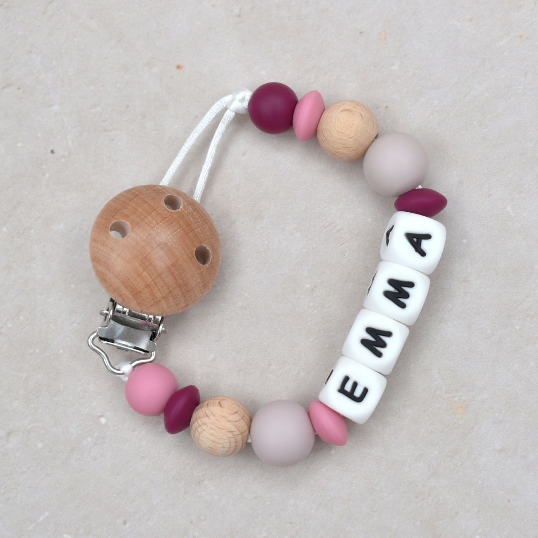 Speenketting met naam van Studio Bambacht in de kleuren roze en paars