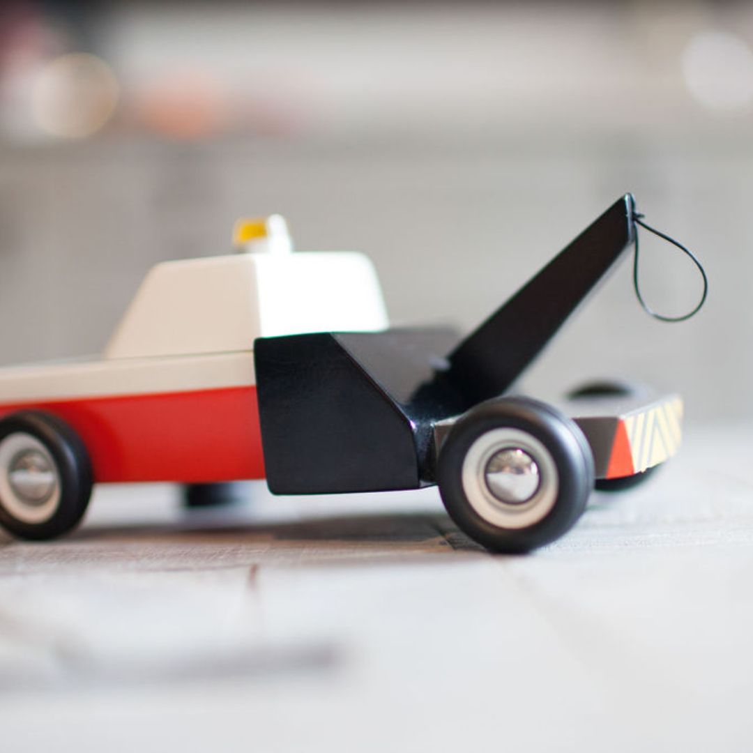 Candylab Toys houten speelgoed auto Americana towie sleepwagen van massief beukenhout