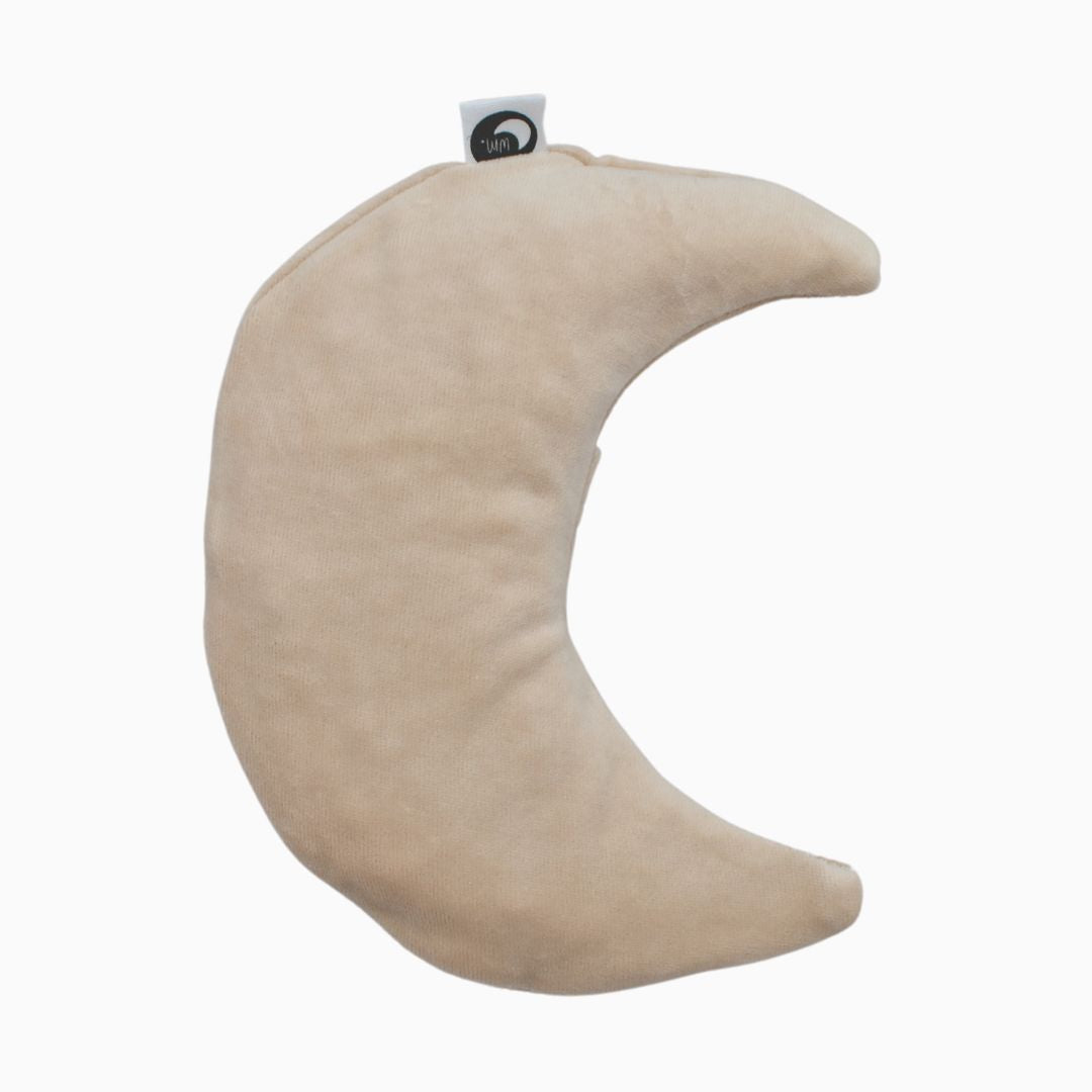 Warmtemaantje warmtekussen met biologische kersenpitten van velours stof in de kleur crème