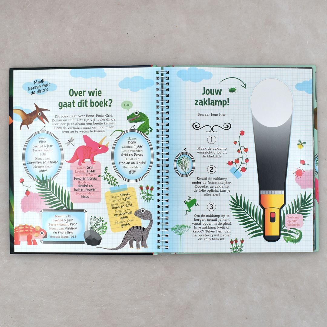 zoekboek met zaklamp speuren in het dinobos naar dinosaurussen van uitgeverij lantaarn publishers