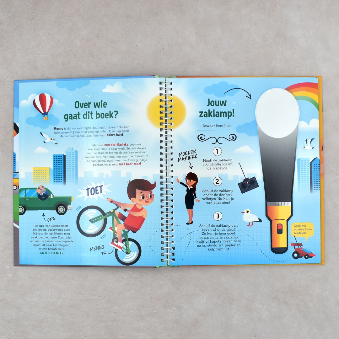 zoekboek met zaklamp speuren naar voertuigen van uitgeverij lantaarn publishers