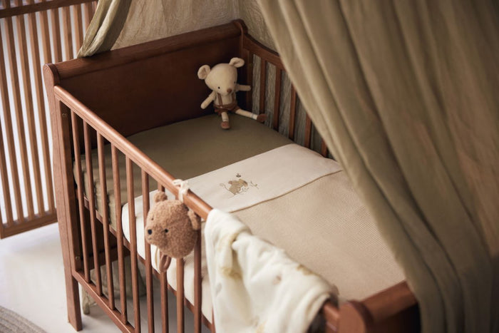 Hoe maak je het bedje van je baby op? Handige tips van Studio Bambacht
